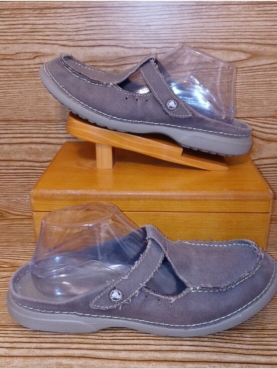CROCS Shoes - Gently Loved CROCS Melbourne Shecon mule SIZE 10 WOMENS